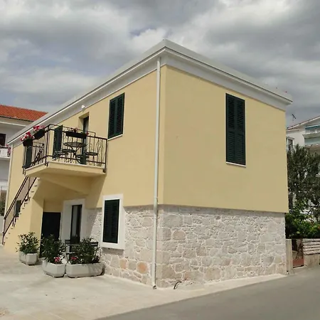 In - Sibenik Riviera 36048 *