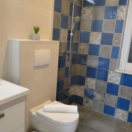 In - Sibenik Riviera 36048 Appartement *